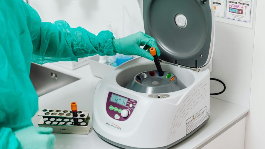 As Centrífugas São Equipamentos Essenciais: Entenda Como Escolher a Melhor para Seu Laboratório